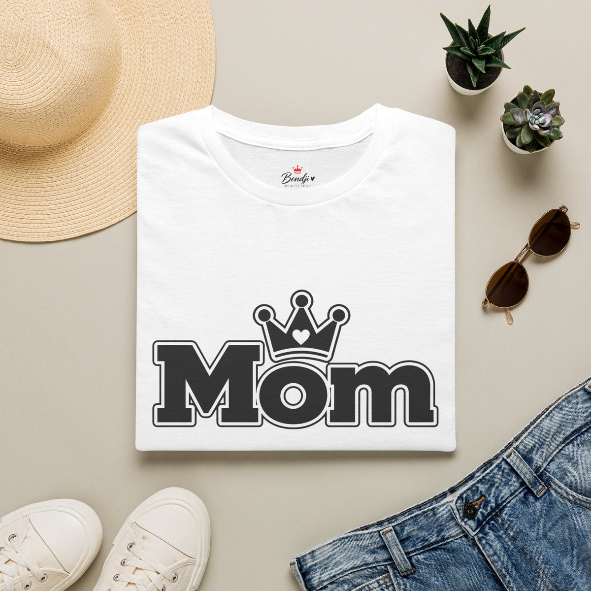 Mom Crown Graphic T-Shirt – Women’s Casual Tee